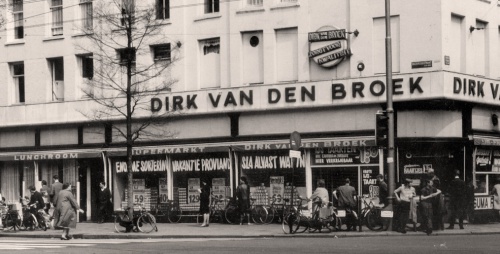1960-Dirk-Kinkerstraat-lunchroom.jpg